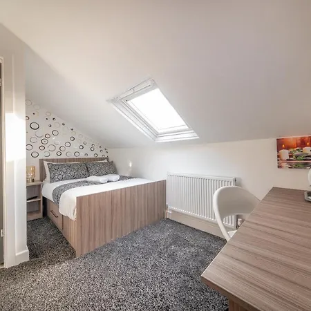 Homestay *ra12s* For Your Relaxed & Cosy + Free Parking + Free Fast Wifi * *