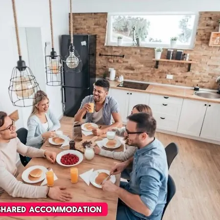 民宿 *ra12s* For Your Relaxed & Cosy + Free Parking + Free Fast Wifi * *