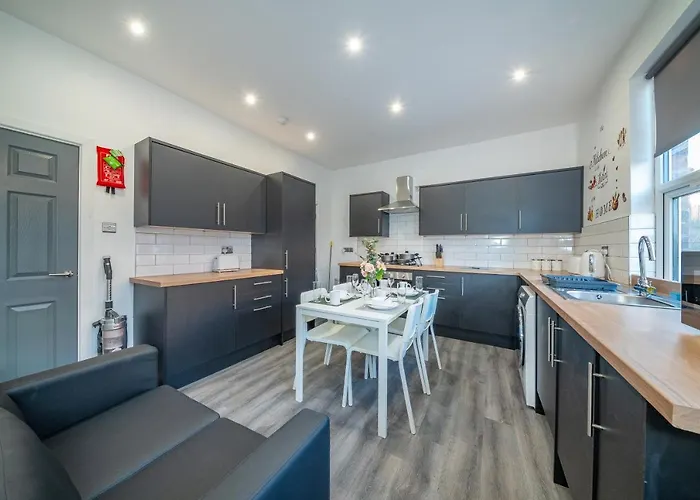 *ra12s* For Your Relaxed & Cosy + Free Parking + Free Fast Wifi * Homestay szállás *